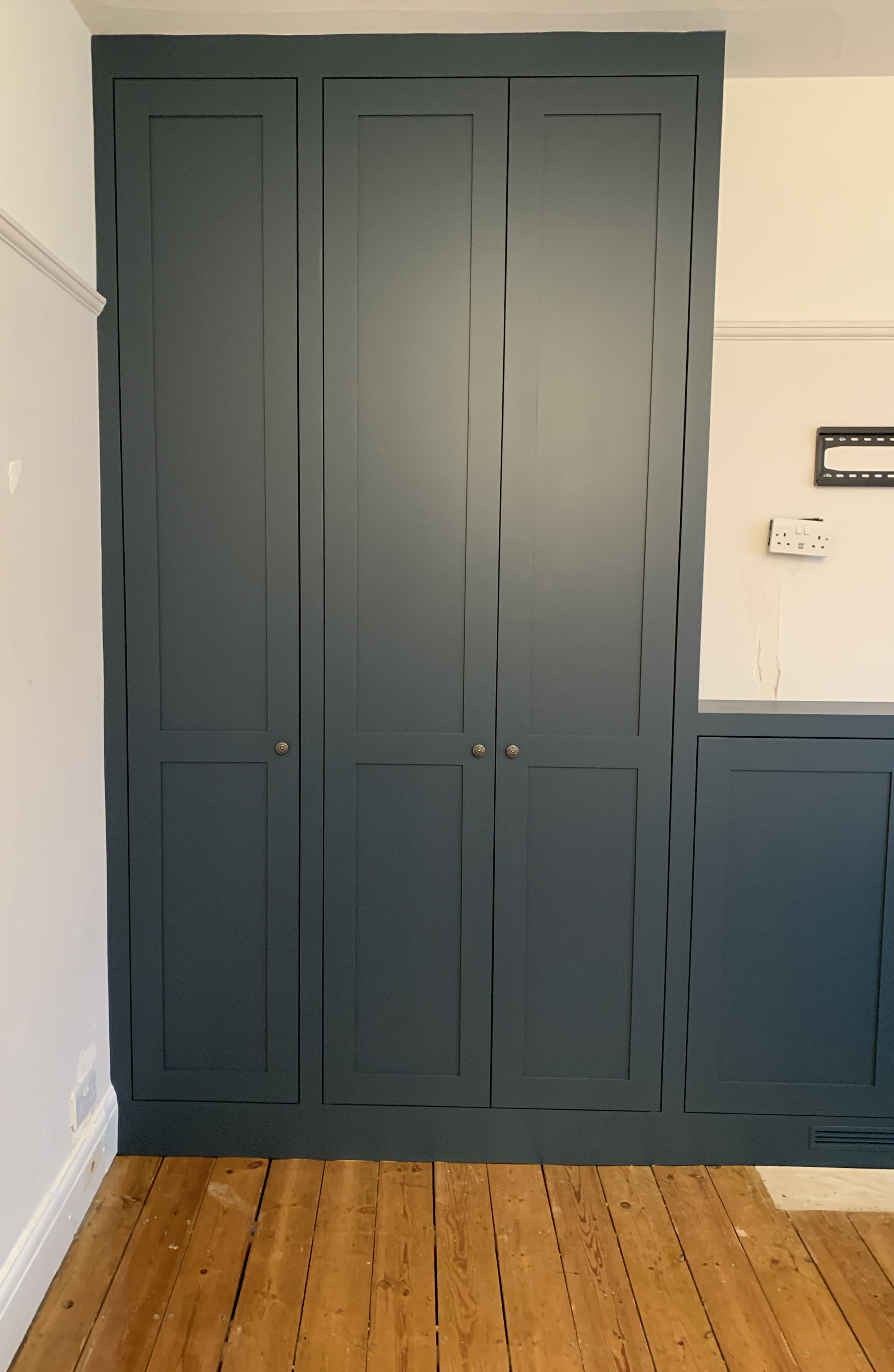 Carpenter Specialising in Fitted Furniture. JH Carpentry